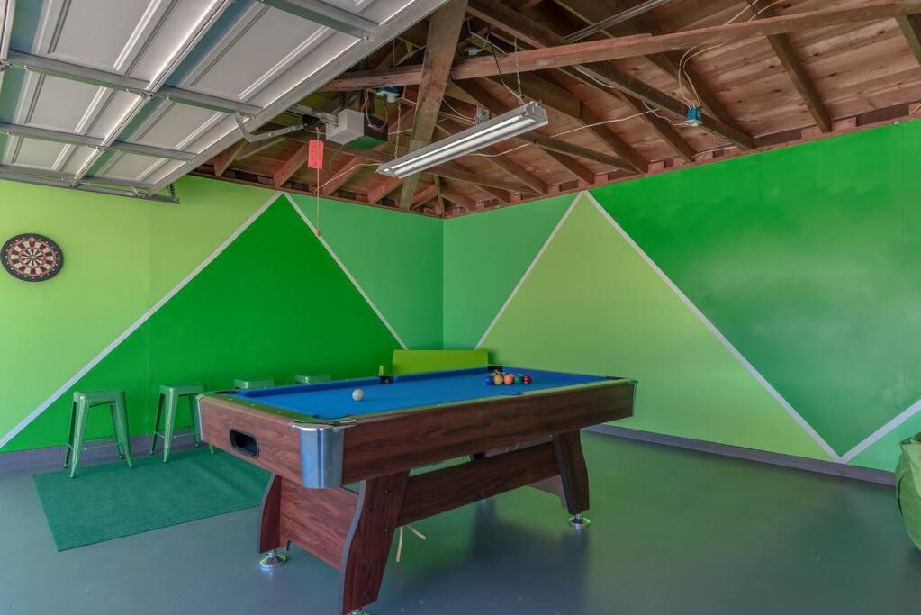 The Pink Cactus - Desert Retreat - Luxe Pool, Golf & Game Room Indio Buitenkant foto