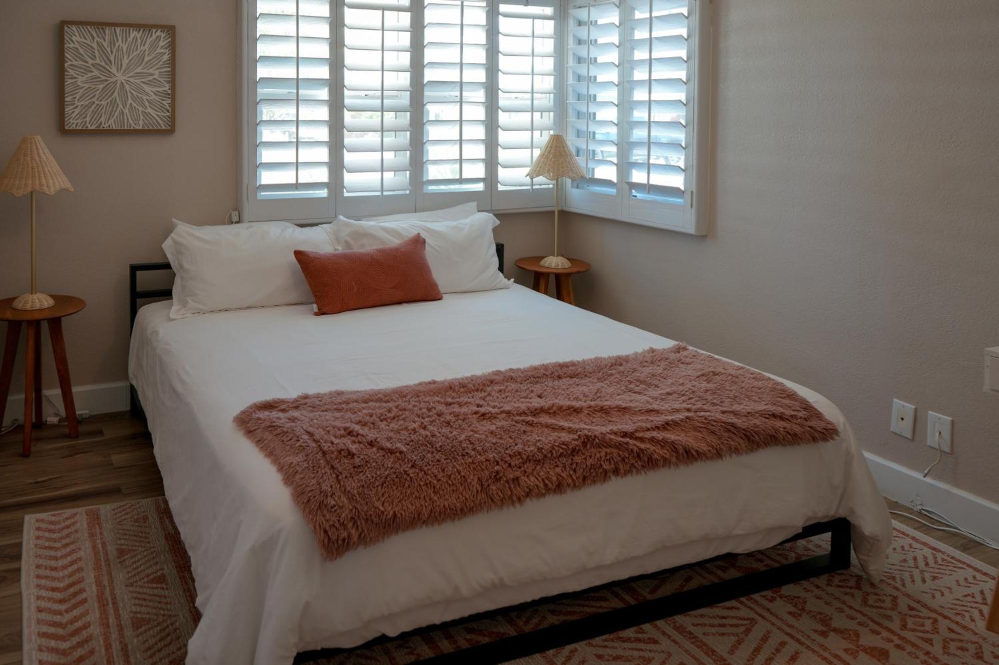 The Pink Cactus - Desert Retreat - Luxe Pool, Golf & Game Room Indio Buitenkant foto