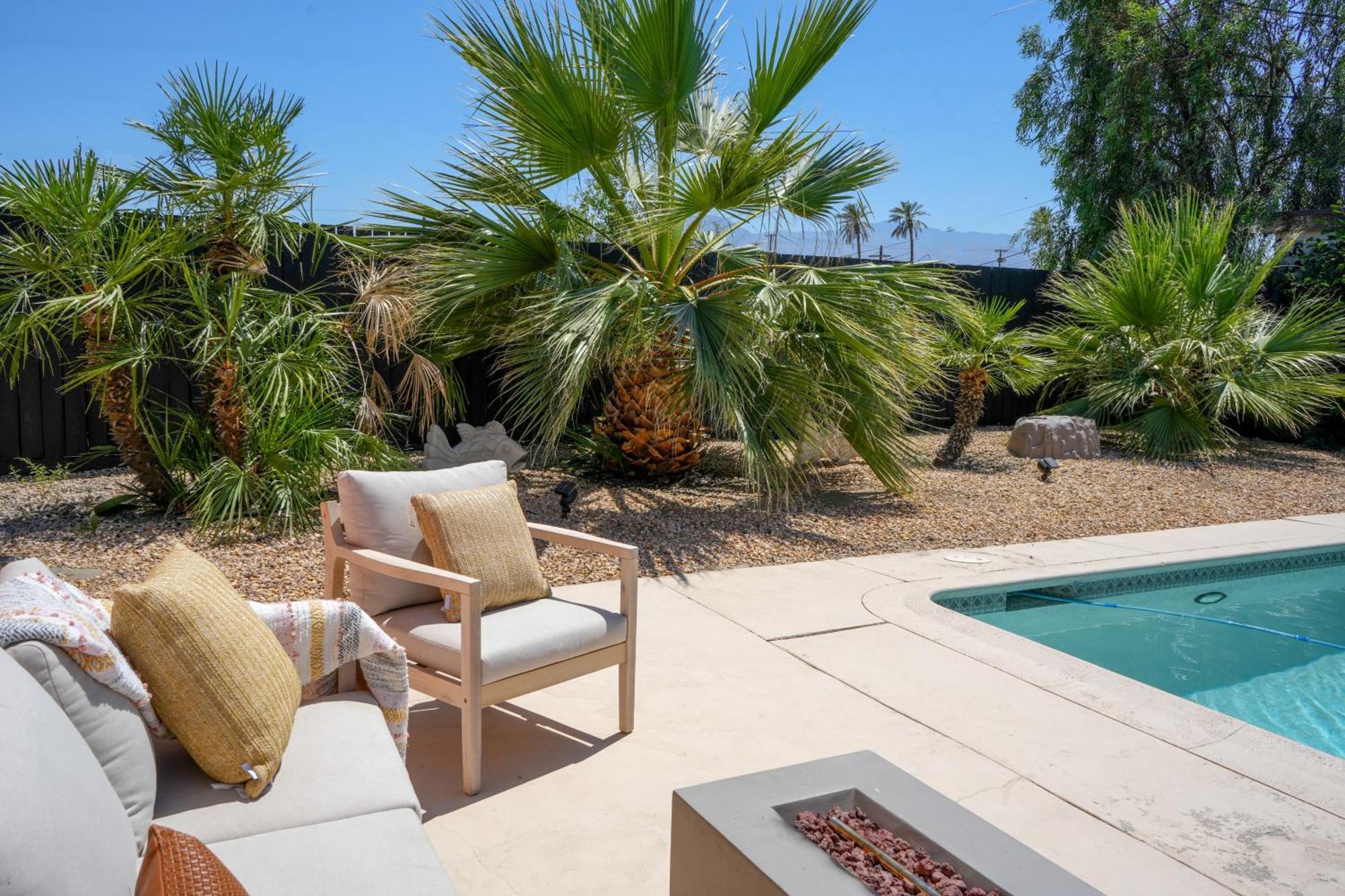 The Pink Cactus - Desert Retreat - Luxe Pool, Golf & Game Room Indio Buitenkant foto