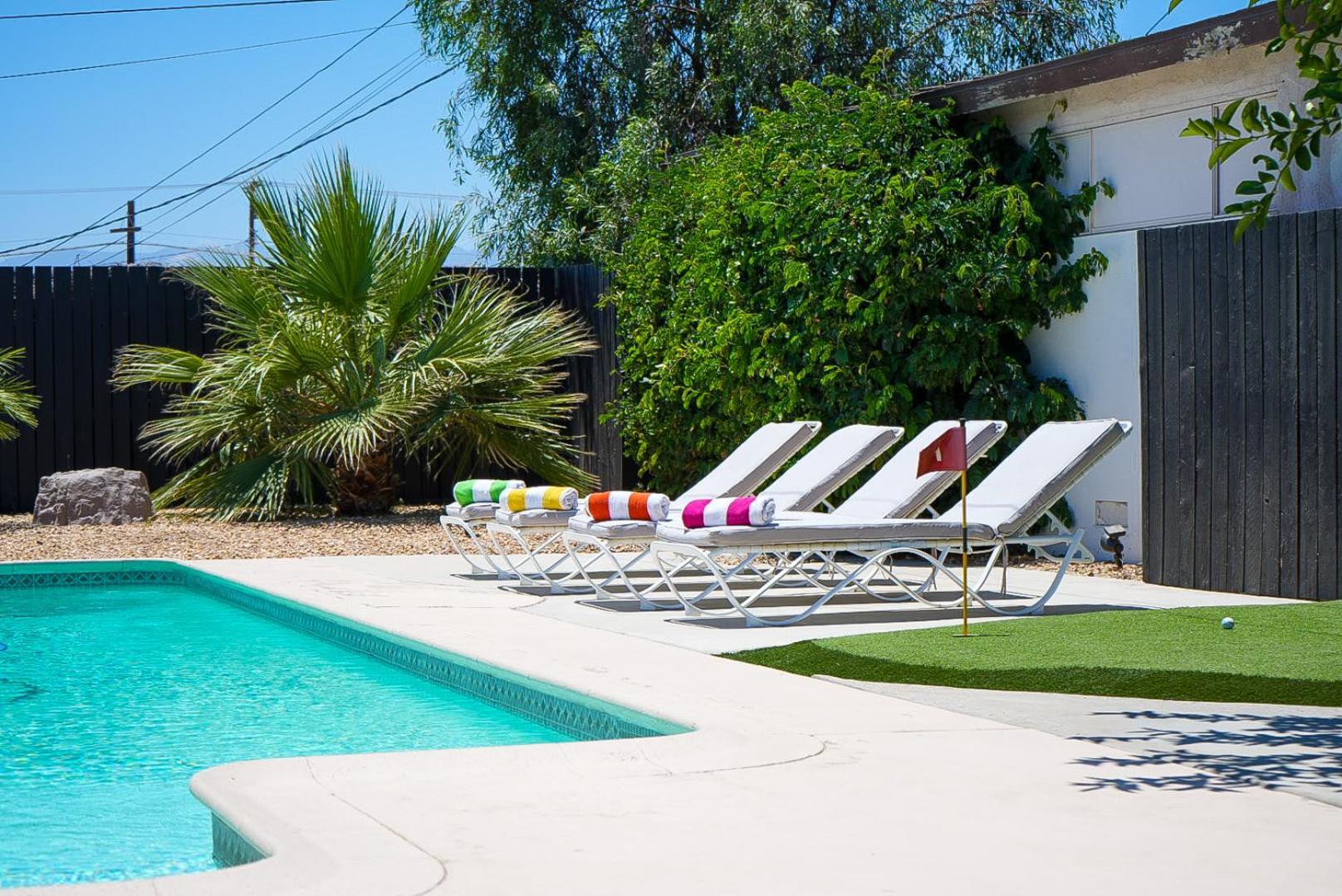The Pink Cactus - Desert Retreat - Luxe Pool, Golf & Game Room Indio Buitenkant foto